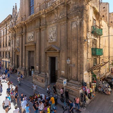 Four Luxury Apartment Palermo Exterior photo